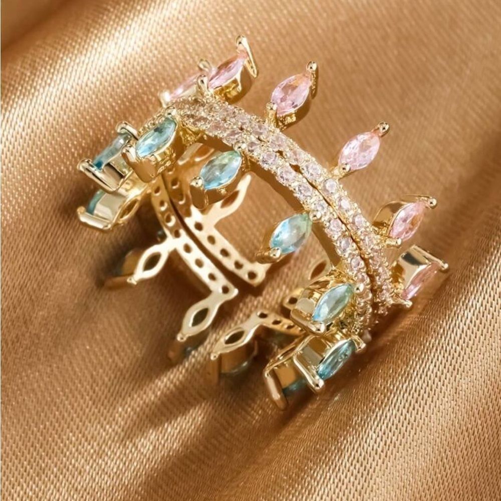 Gold Crown Ring With Green Accents A1494